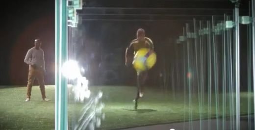 SUPER VIDEO! Cristiano Ronaldo intr-un ultim spot dus la EXTREM! Dribleaza, da goluri si SPARGE geamuri in slow motion