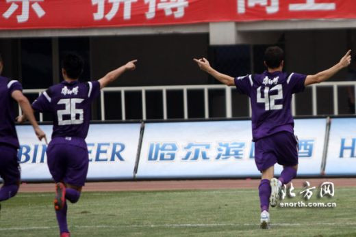 Bilasco nu scapa nici in China de problemele de la Steaua! De ce i-a enervat pe fanii lui Tianjin chiar daca a marcat