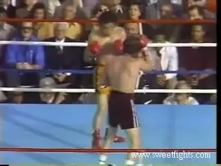 O moarte TERIBILA, urmata de 2 sinucideri! Meciul dupa care boxul a redus numarul de runde de la 15 la 12! Afla povestea AICI: