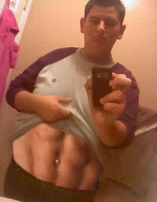 PHOTOSHOP FAIL! Au visat la muschi perfecti! Vezi cele mai penale incercari :))