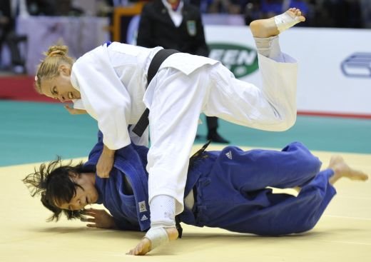 Alina Dumitru, eliminata din sferturi la Mondialul de Judo din Paris! Se va lupta pentru bronz