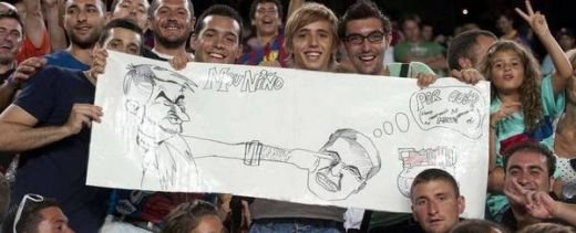 SUPERFOTO: Cum rad fanii Barcelonei de "MouNino" si cum a ajuns Realul sa cotizeze la transferul lui Fabregas: