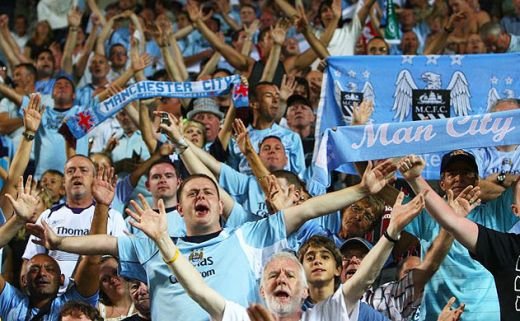 VIDEO! El e cel mai tare fan al lui Manchester City! :) Merge la toate meciurile dar nu poate canta cu fanii! Cine il va incuraja pe Pantilimon: