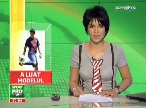 Fabregas si-a luat iubita de pe frontul din Libia! SUPER FOTO: