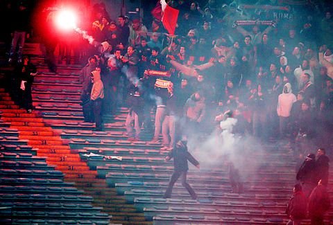 VIDEO: Ti se face pielea de gaina! Polonezii sunt peste tot IN FLACARI! Va fi chin pe teren, infern in tribune!