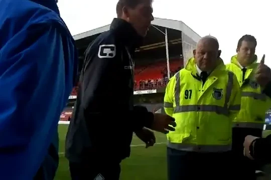 REPLICA ZILEI! Un antrenor si-a injurat fanii: "If you dont like it, don't fu**ing come"