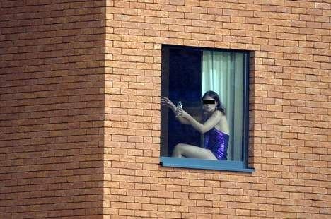 FOARTE TARE! Sex in fata a 7000 de spectatori! Ce TEAPA si-a luat un cuplu la un meci din Belgia! :)_5