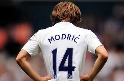 WOW! Tottenham a refuzat o oferta de 45 mil &euro; pentru Modric, in ultima zi de transferuri! Cui i-a fost refuzat sacul de bani: