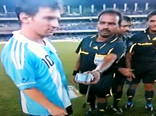 Messi, stanjenit de un tusier la meciul cu Venezuela! Gestul care l-a facut pe atacant sa lase capul jos: SUPERVIDEO