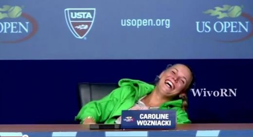 SUPER VIDEO: Wozniacki a LESINAT de ras dupa ce a imitat momentele HORROR traite de Nadal :))