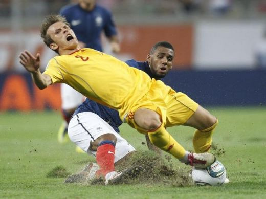 Gazonul ne-a facut de RAS! Francezii se plang in tara lor: A fost catastrofal! Din cazua terenului nu am castigat!