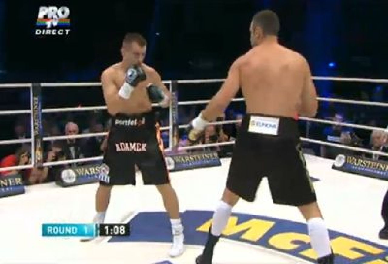 Vitali cel MILOSTIV! Klitschko s-a jucat cu Adamek in ring si i-a dat KO cand a vrut el! Vezi fazele meciului! VIDEO_2