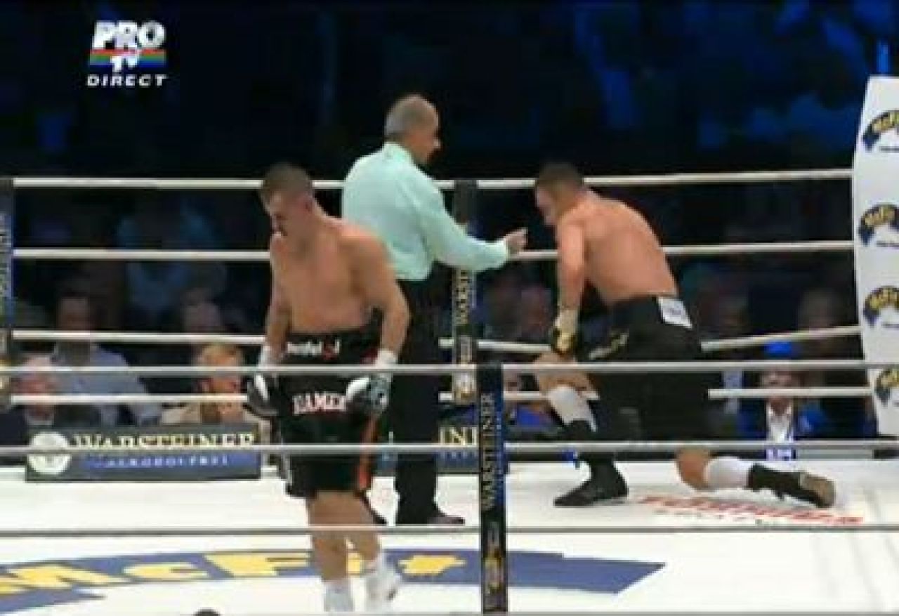 Vitali cel MILOSTIV! Klitschko s-a jucat cu Adamek in ring si i-a dat KO cand a vrut el! Vezi fazele meciului! VIDEO_6