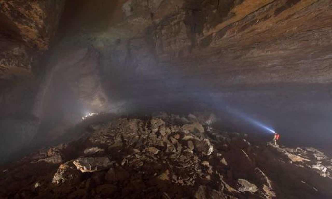 Cea mai mare ciudatenie a Pamantului: Everestul vanatorilor de pesteri! FOTO: Cel mai adanc loc descoperit de oameni!_7