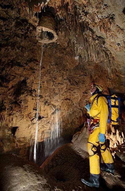 Cea mai mare ciudatenie a Pamantului: Everestul vanatorilor de pesteri! FOTO: Cel mai adanc loc descoperit de oameni!_9