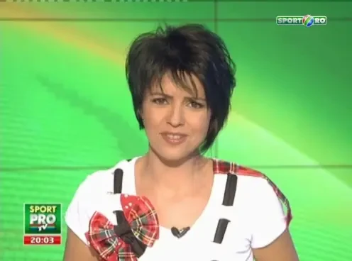 VIDEO SUPER TARE! Chivu era actor, Mutu se poza cu fetele! Sportivi celebri in prima zi de scoala!