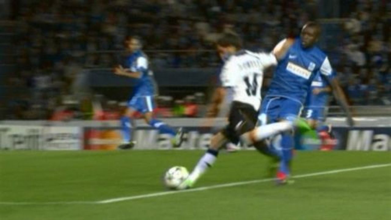 Dortmund o egaleaza pe Arsenal pe final, Mata are deja mai multe goluri ca Torres la Chelsea, APOEL reuseste surpriza! Vezi rezultatele din Liga:_7