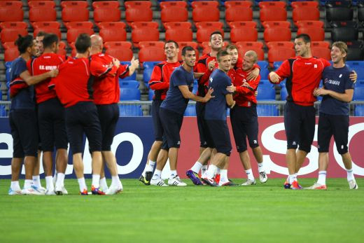 FOTO / Otelul s-a antrenat pe stadionul din Basel! Ce a declarat Munteanu la conferinta!_2