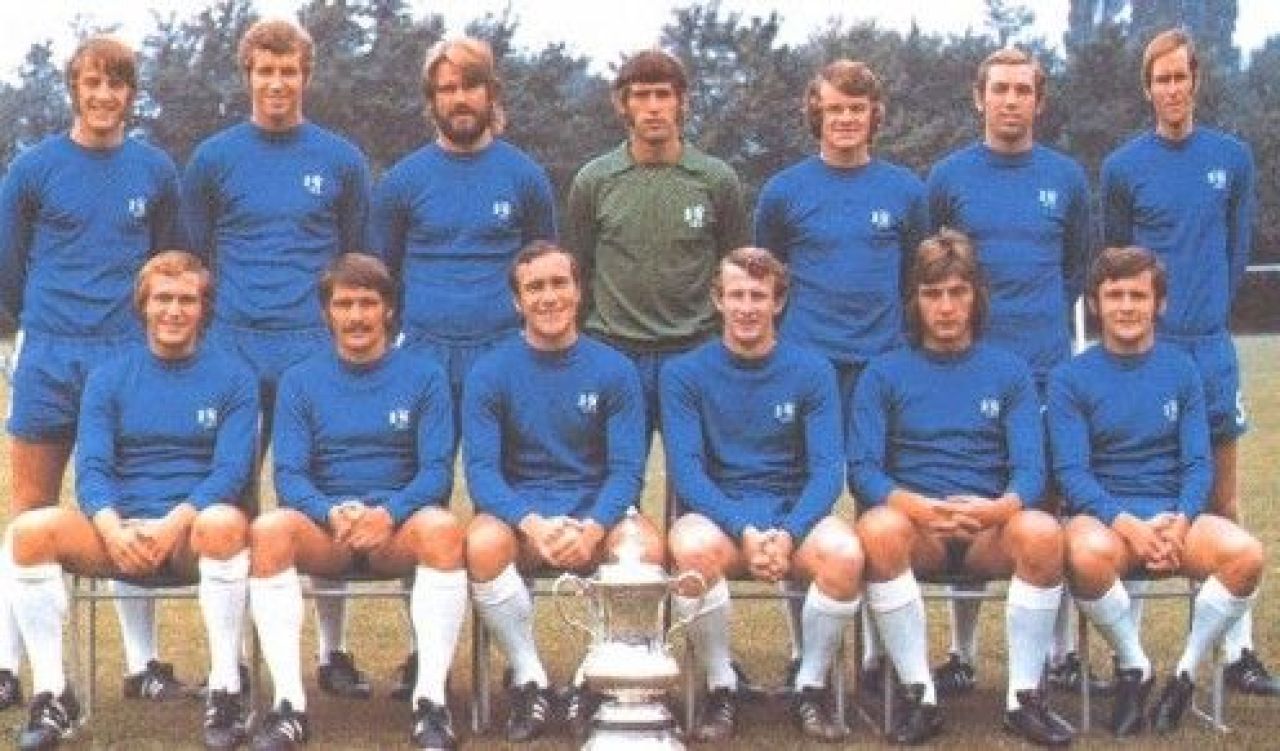 Ce bautura alcoolica a fost primul sponsor din fotbal si cine a pacalit Federatia! Liverpool, prima echipa mare care si-a vandut tricoul! Chelsea, prima care si-a pus numar pe sort:_3