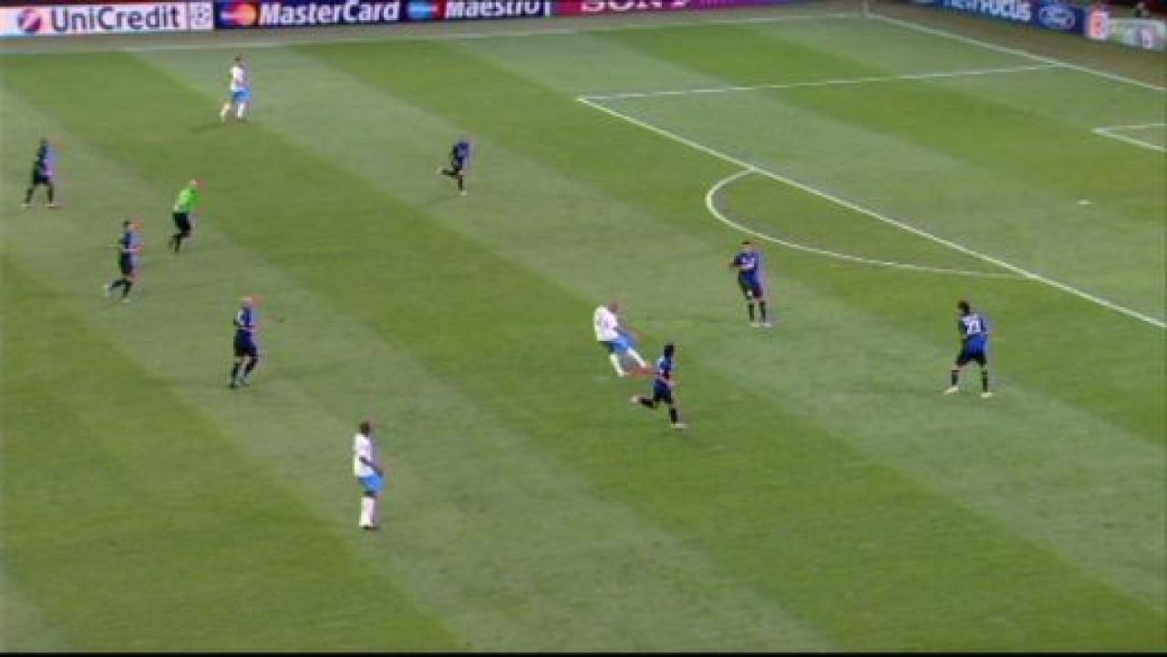 Real tremura in 10 oameni la Zagreb, Inter pierde acasa cu o echipa trimisa de comisii in Liga, Giggs o salveaza pe United cu Benfica! Vezi rezultatele din Liga:_15