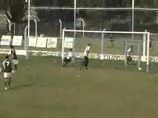 Imagini de senztie de la un meci din Argentina: Fotbalistii s-au luat la bataie cu politia!