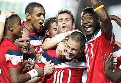 Joe Cole face senzatie in Franta dupa ce a plecat de la Liverpool! Le-a cantat colegilor in vestiar! SUPER VIDEO