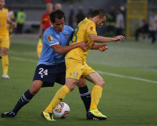 VIDEO El e romanul care a CUCERIT Roma! Lazio a vrut sa-l opreasca pe Sanmartean! Vezi cum i-a ametit pe italieni: