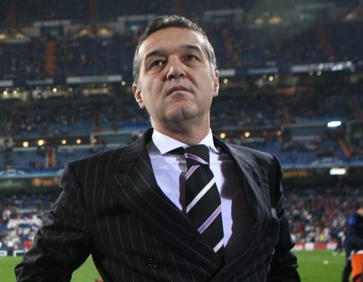 Gigi il imprumuta pe Copos cu bani si ii dubleaza salariul lui Hizo! Motivul pentru care Becali nu se mai gandeste doar la Steaua: