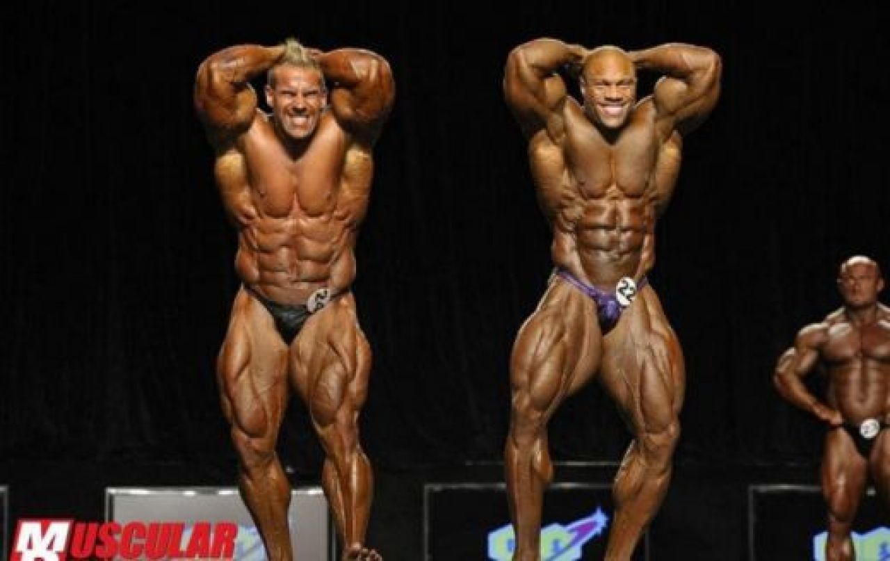 Cel mai MUSCULOS om de pe pamant: Mr. Olympia 2011 are coapsele de doua ori cat Schwarzenegger! FOTO_7