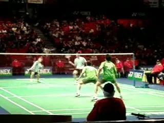 Badminton nu este spectaculos? Uita-te la clipul asta si mai gandeste-te o data!