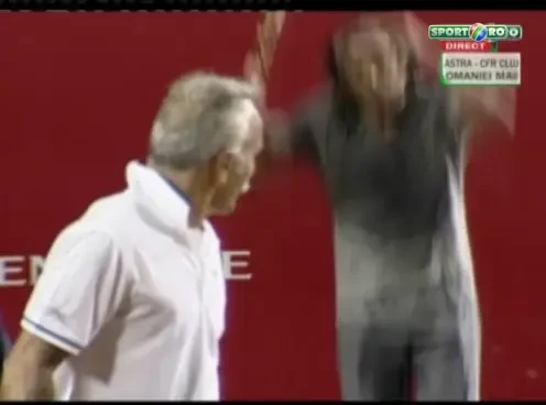 I-au cantat Bunicule lui Tiriac, au batut un arbitru si au jucat tiki-taka! Cele mai tari faze de la meciul demonstrativ!