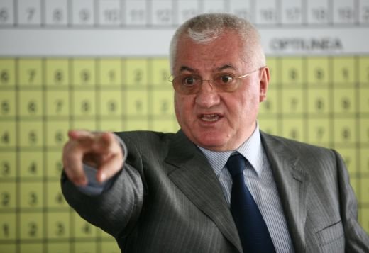 E sef la LPF si recunoaste: Tusierul a vrut sa i-o TRAGA lui Porumboiu! Augustus Constantin nu are ce cauta in arbitraj!