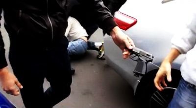VIDEO: Pac-pac si am parcat! Cum se bat rusii pe parcari in Moscova!
