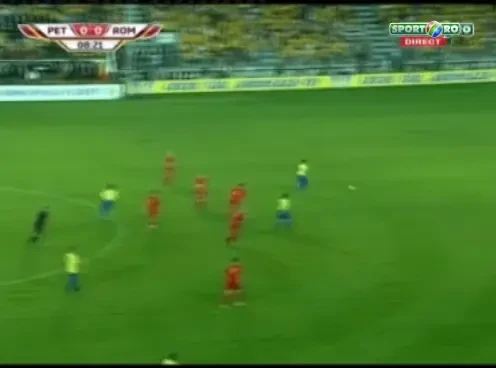 1-0, min 9, Zmoleanu deschide scorul cu un lob fabulos de la 30 de metri.