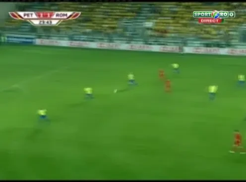 1-2, min 24: Marian Ivan marcheaza cu un super sut de la 20 de metri