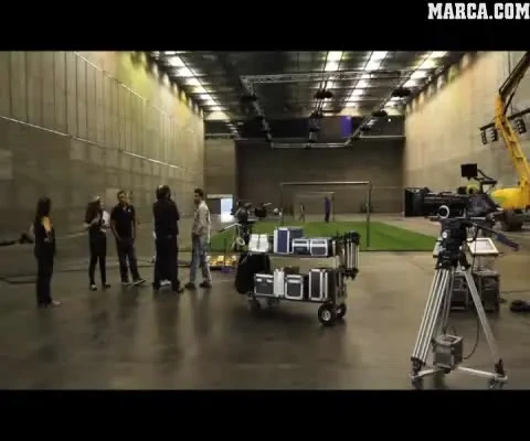 VIDEO! Cristiano Ronaldo da goluri din foarfeca si se BATE cu un URAGAN! Vezi cele mai tari imagini din ultimul sau spot