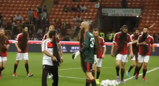 VIDEO Lui Mutu nu i-a venit sa creada! Aparitie surpriza pe San Siro! Cum au intrat jucatorii Milanului pe teren! :))