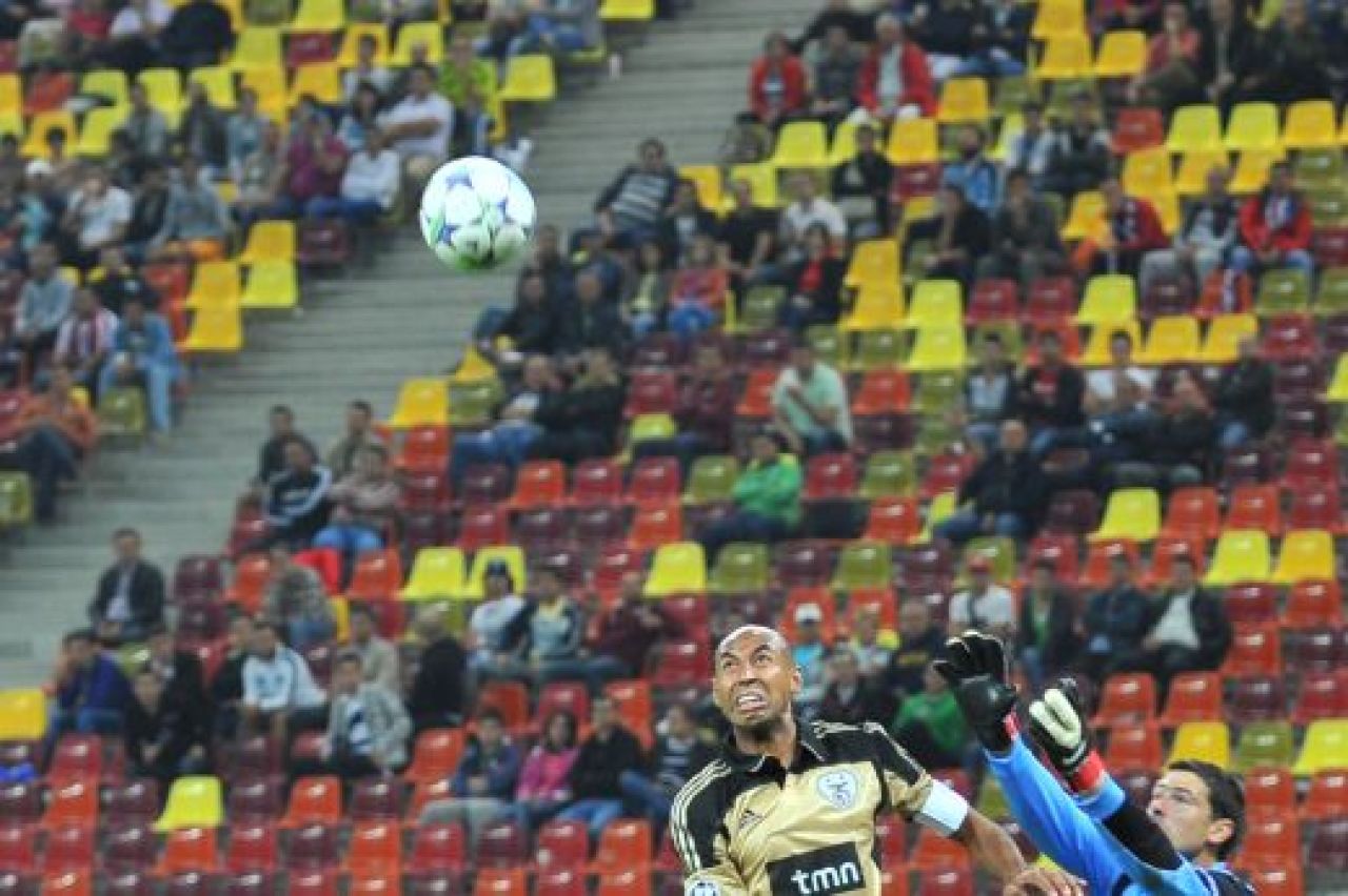 RusiLiga Campionilor! Otelul, fara puncte si fara spectatori, la un pas de eliminarea din Europa: Otelul 0-1 Benfica! _4