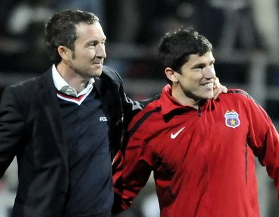 Dupa razboi, Meme se da viteaz: Cineva trebuia sa ii ia banderola! Cum a ajuns seful de conjunctura sa il perie pe Gigi: