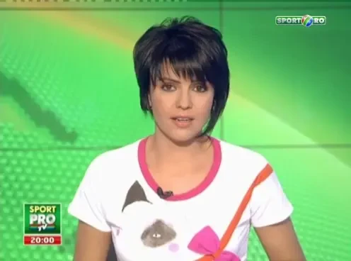 VIDEO! Super caterinca la antrenamentul Rapidului inainte de PSV: un caine le-a luat hainele si ghetele jucatorilor :)