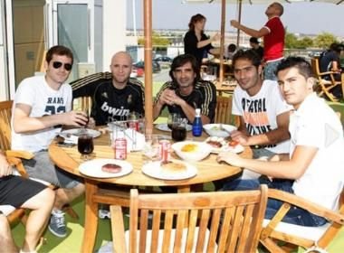 Mourinho si-a socat elevii la finalul antrenamentului: 