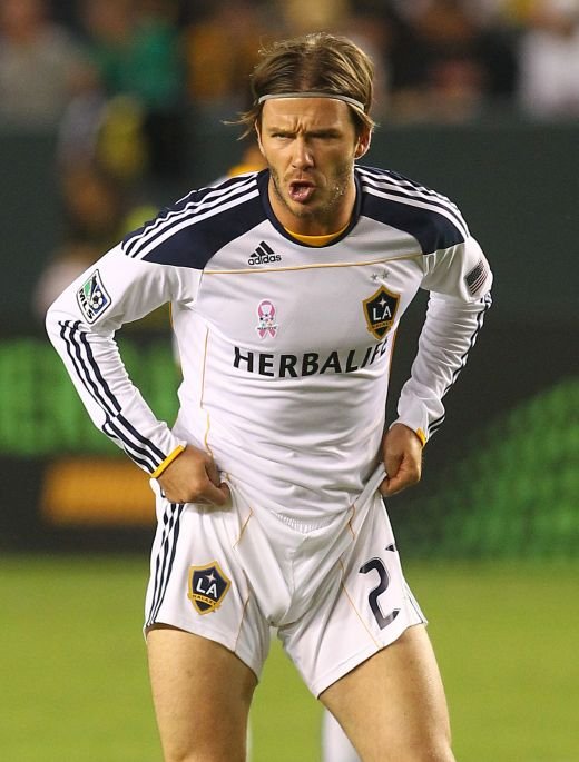 Beckham a luat-o razna in fata copiilor! O blonda hot l-a calmat la final si l-a facut sa rada! FOTO