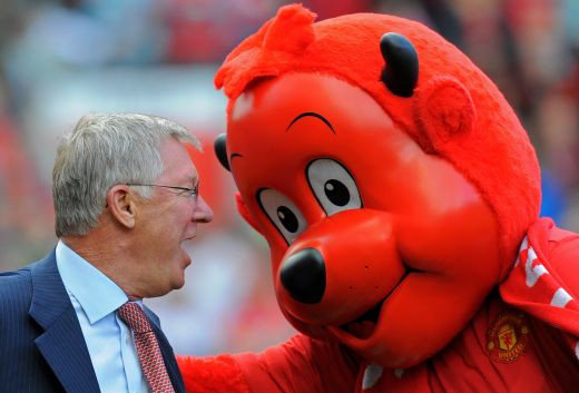 Ferguson NU vrea sa se retraga! A anuntat ca vrea sa mai stea 4 ani la United! Cati antrenori crezi ca va schimba Becali pana atunci? :)