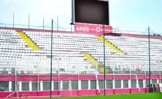 Rapid a facut cel mai tare transfer! Lucescu a mutat echipa pe Highbury si pregateste imnul de Liga! Rapid e ACASA intr-un singur loc:_2