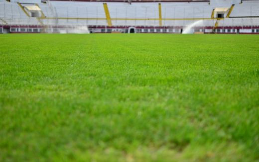 Rapid a facut cel mai tare transfer! Lucescu a mutat echipa pe Highbury si pregateste imnul de Liga! Rapid e ACASA intr-un singur loc:_6