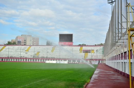 Rapid a facut cel mai tare transfer! Lucescu a mutat echipa pe Highbury si pregateste imnul de Liga! Rapid e ACASA intr-un singur loc:_10