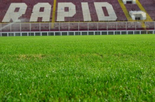 Rapid a facut cel mai tare transfer! Lucescu a mutat echipa pe Highbury si pregateste imnul de Liga! Rapid e ACASA intr-un singur loc:_13
