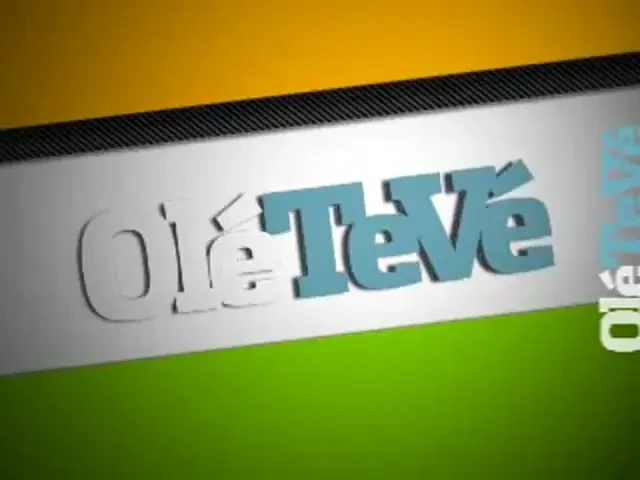 FOTO VIDEO: Te prezinti in costumul ala bun cand te duci la interviu cu EL! Ai o singura varianta sa ghicesti cine e :)