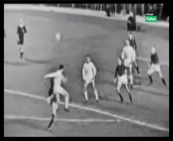Doar pentru pasionati! Imagini UNICE cu Real Madrid din anii 60! Vezi cum jucau fotbal Di Stefano si Puskas: