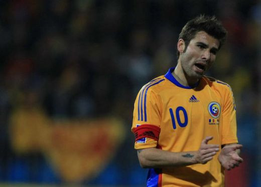 Mutu vrea banderola: Piturca a spus clar ca eu sunt capitan! Cine merita sa conduca Romania cu Belarus?